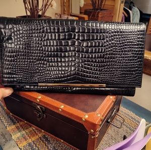 Elegant Black Crocodile-Embossed Clutch